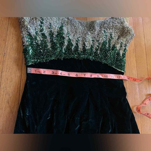 60s Vintage Green Velvet Wiggle Dress with Beaded Bodice - Picture 10 of 13