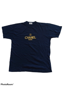 black chanel logo t shirt