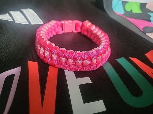 Womens paracord bracelet