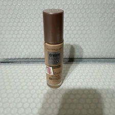 Maybelline Dream Radiant Liquid Foundation #10 Porcelain Ivory As Is