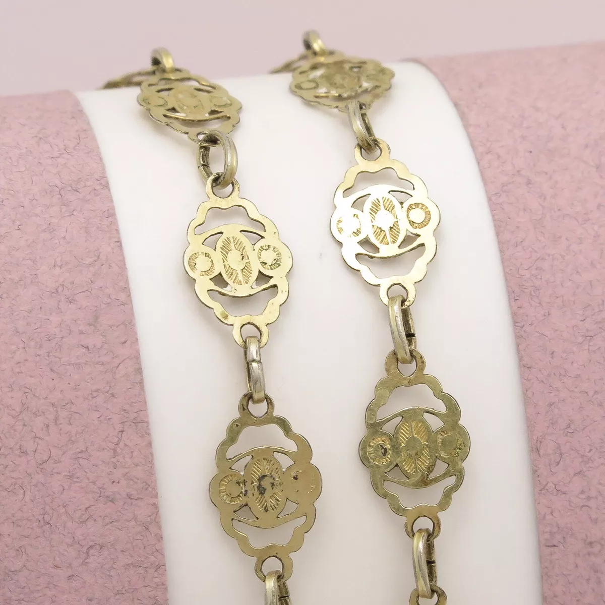 Victorian chains shop