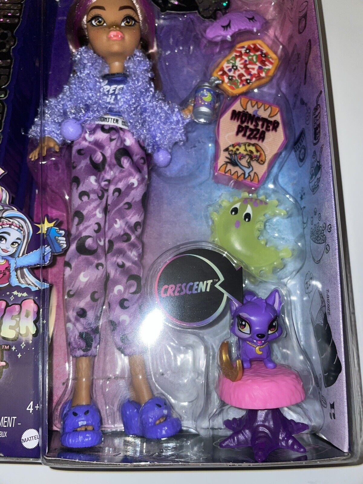 2022 Mattel Monster High Creepover Party Clawdeen Wolf W/ Crescent