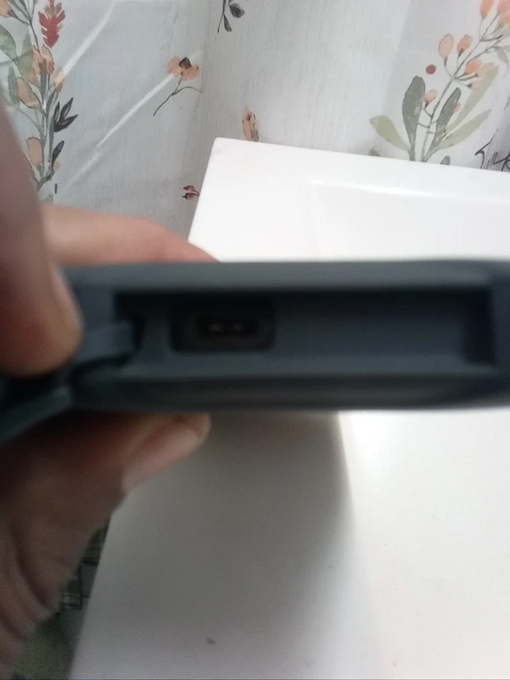 Disco rígido portátil SanDisk Professional G-DRIVE ArmorATD, 2TB - Imagem 2 de 4