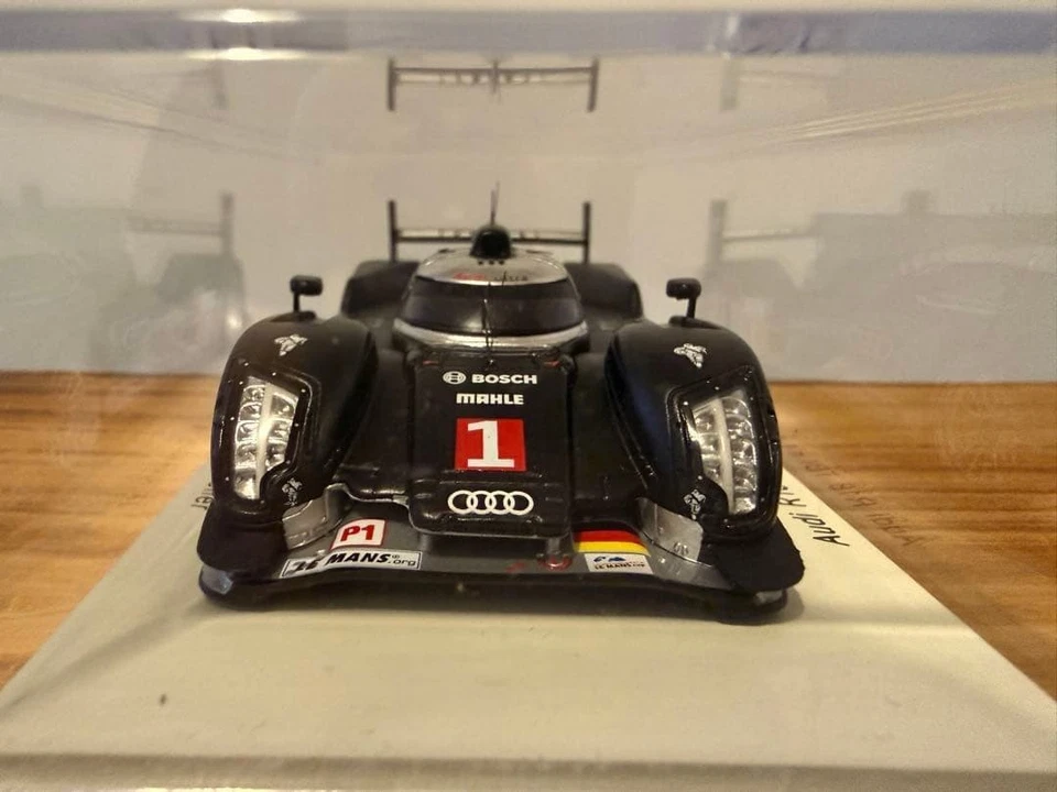 1/43 Spark Audi R18 No.1 2011 Le Mans 24H Race Model Car Collectible - Imagen 3 de 4