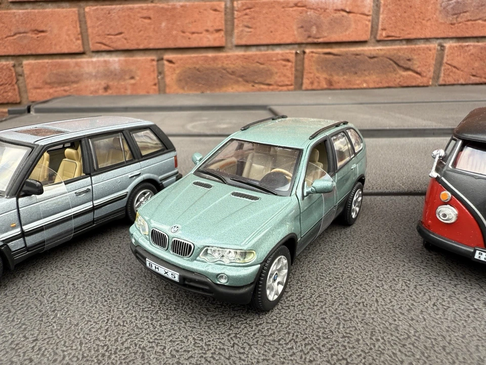 Lote de trabajo Cararama / colección - 1:43 Ford Focus, BMW X5, Range Rover, Volkswagen Foto 3 de 4