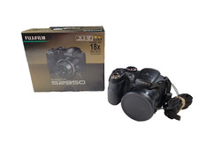Fujifilm Finepix S2950 14MP Digital Camera with 18x Optical Zoom IOB 