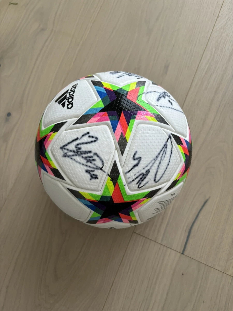 Ballon De Foot Crotone – Série A TIM – Autographes Zenga, Cordaz, Trotta, Budimir Et Autres
