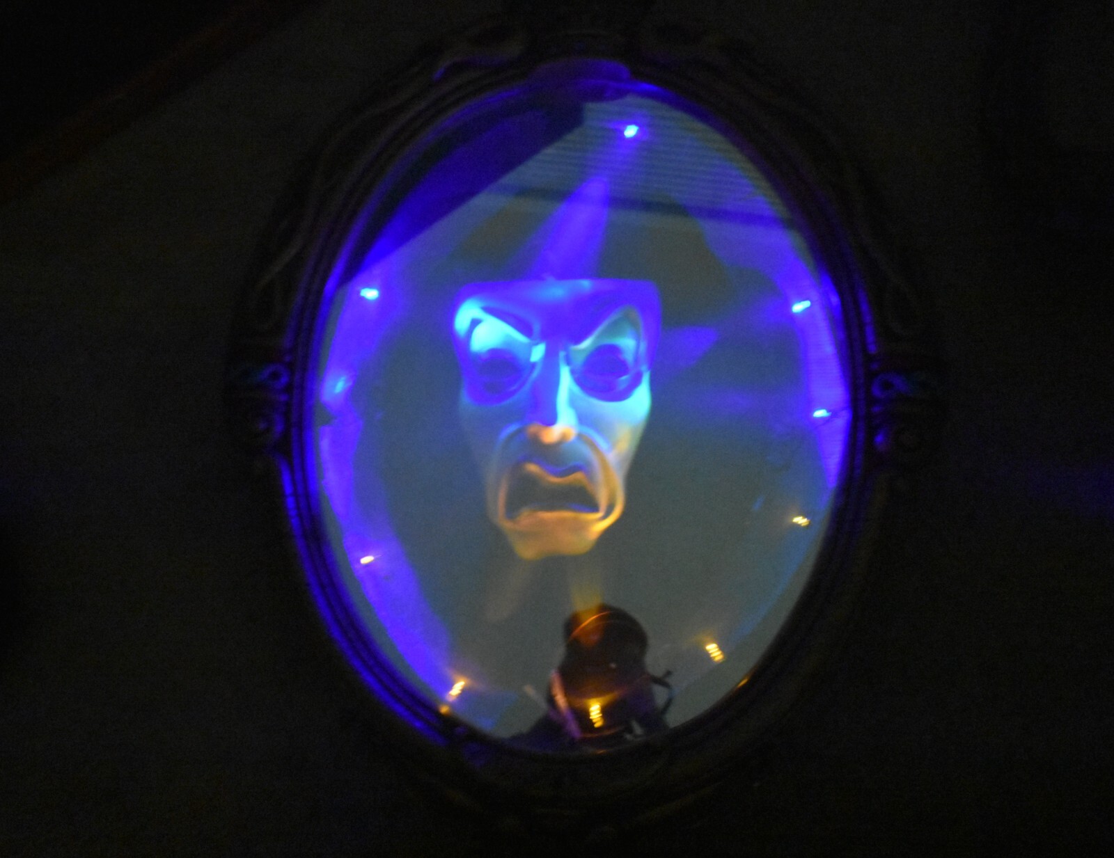 Life Size Disney Villains Snow White EvilQueen Slave statue Magic