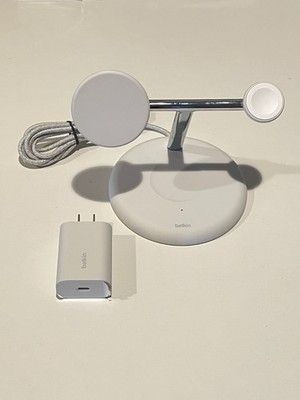 Belkin Boost Charge Pro 3-in-1 Qi2 Magsafe Charging Stand WIZ023 White READ USED