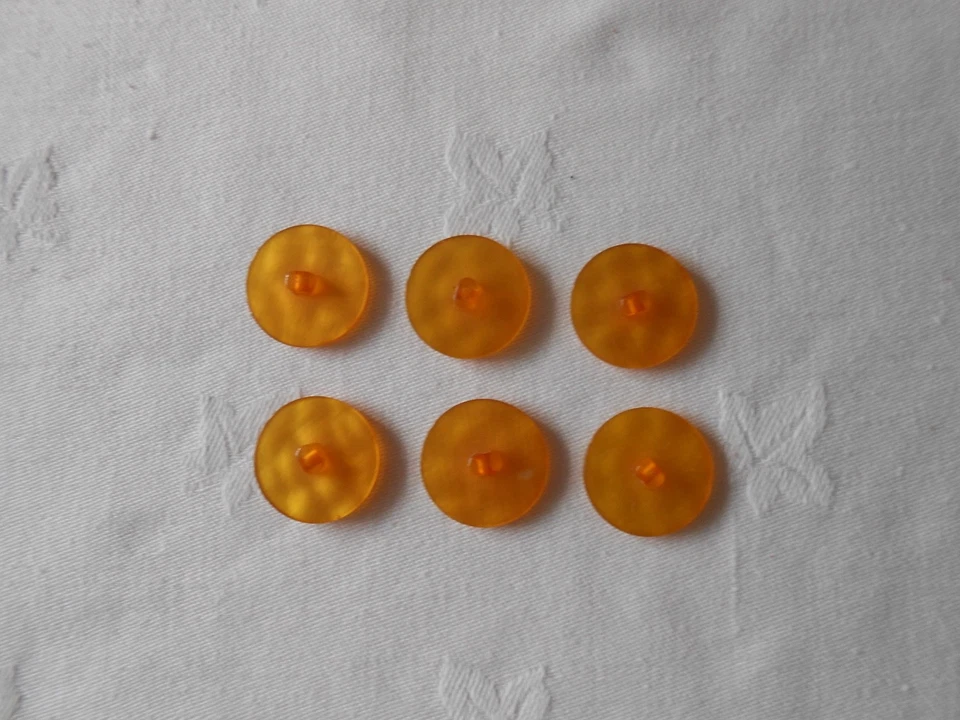 6 VINTAGE  BUTTONS  1950s/60s - Image 3 of 3