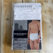 Munsingwear Men's 3 Pack Size 36 Full Rise Briefs Kangaroo Pouch Discontinued