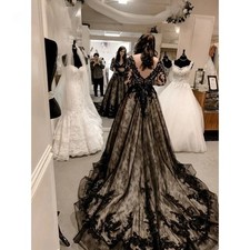 Black Lace Gothic Wedding Dress Appliques Beaded Long Sleeves A-Line Bridal Gown
