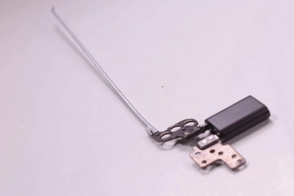 H000089900 Bisagras Izquierdas Toshiba L50W L55W-C5252 L55W-C5257 L55W-C5236 Foto 2 de 2