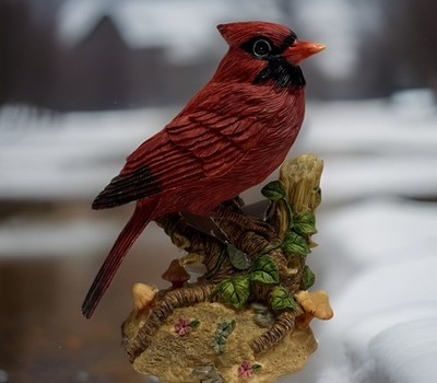 Red Cardinal Bird on Branch 4 Figurine Hand Painted Resin Home Decor Loyalty Vtg