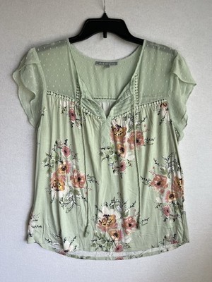 Daniel Rainn Women s Medium Floral Flutter Sleeve Top Green Floral Knit Boho