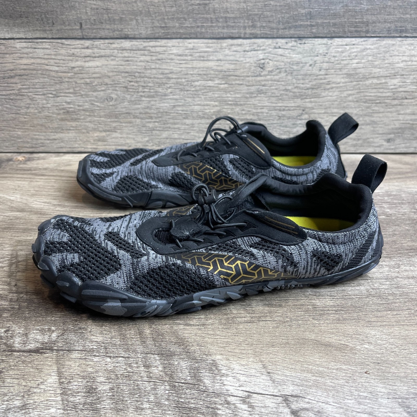 SAOLA Scarpe WHITIN uomo US 11 larghe minimaliste nude nere grigie sneakers basse da corsa