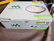 SONY D-EJ621 WALKMAN PORTABLE CD PLAYER SILVER WITH ORIGINAL BOX- WORKING GREAT 