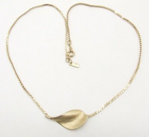 Authentic 16" MERLITE Gold Plated Detailed Leaf Pendant Serpentine Chain Choker/Necklace
