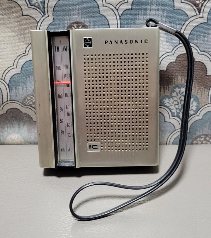 希少 National Panasonic RF-555 ラジオ 昭和レトロ 動作品】希少 National Panasonic RF-555 AM/FM 2BAND ラジオ