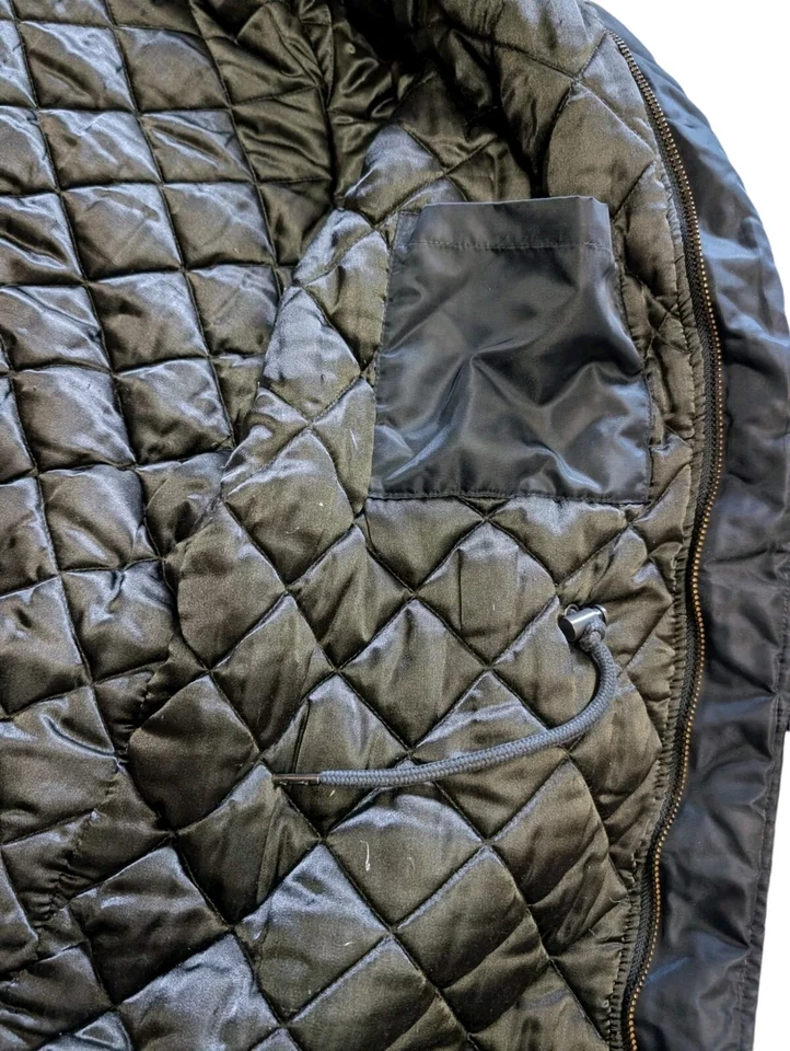 Chaqueta parka militar para mujer J.CREW pequeña negra con ribete de piel sintética aislante Foto 4 de 4