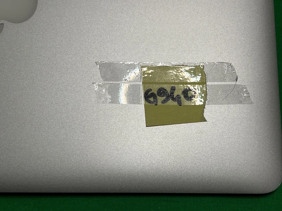 Apple MacBook Air 13 Zoll (128GB SSD, Intel Core i5 , 4GB RAM ) Cycle: 189 / GUT - Bild 3 von 4