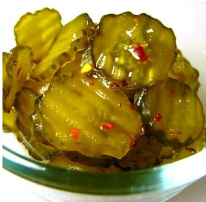 Famous Dave's Signature Sweet And Spicy Pickle Chips 2 Jars 64 Ounce