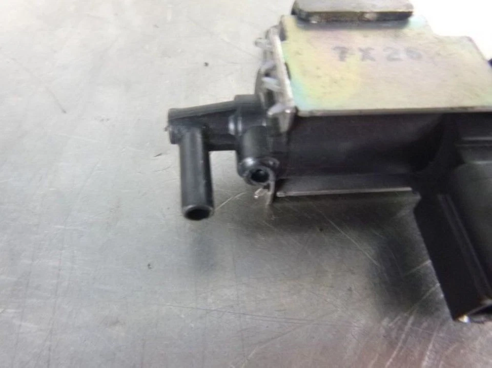 Соленоид воздушного клапана 2008 Yamaha WR250 X - Изображение 3 из 4