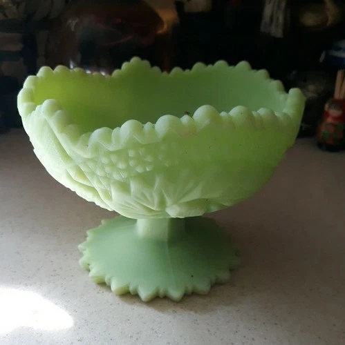 Vintage FENTON Lime Green Satin SHERBERT HOBSTAR Compote 6.5" X 5"