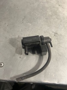 BMW 1 E81 E87 2008 Diesel 105kW Turbolader Druckwandler Magnetventil 70206301