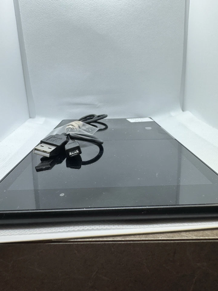 Amazon Fire HD 8 (5-го поколения) 8GB Wi-Fi 8» планшетов - SG98EG-POG - Изображение 2 из 4