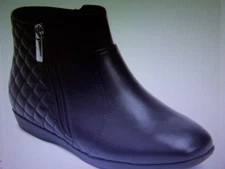 Comfortview Boots Womens 8.5 M Ceil Ankle Bootie All Black Quilted back Comf NEW