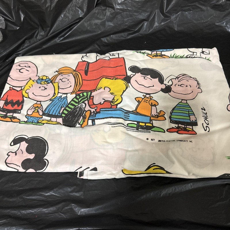 vintage PEANUTS Single Bed FLAT SHEET United Features UFS Charlie Brown Snoopy