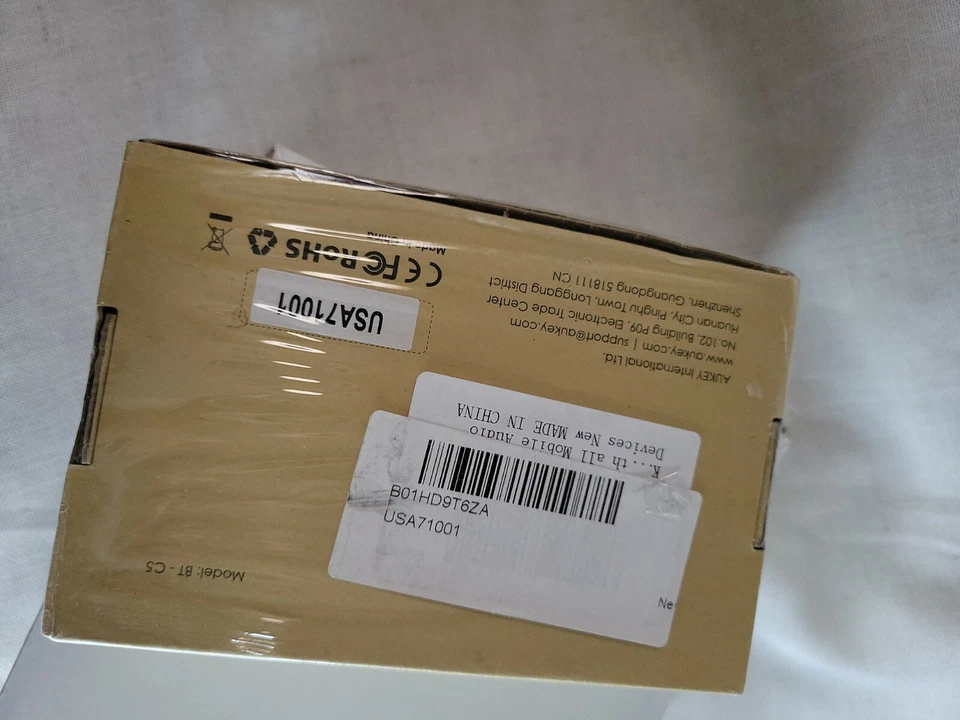 NOVO EM FOLHA TRANSMISSOR AUKEY FM PARA SMARTPHONE E MP3/MP4  - Imagem 2 de 3