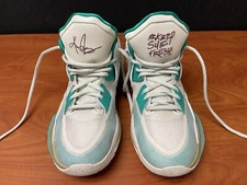 Basketball Nike Kyrie 8 Infinity 6.5 Sue Keep Sue Fresh Barely Used