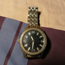 Analog Round Wristwatch Black Dial Arabic Num...