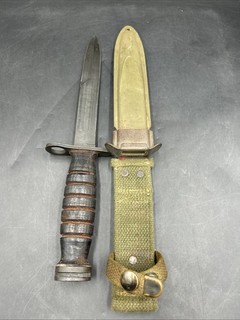 U.S. M8 Knife & Scabbard VP Co Vietnam Era Military . ML