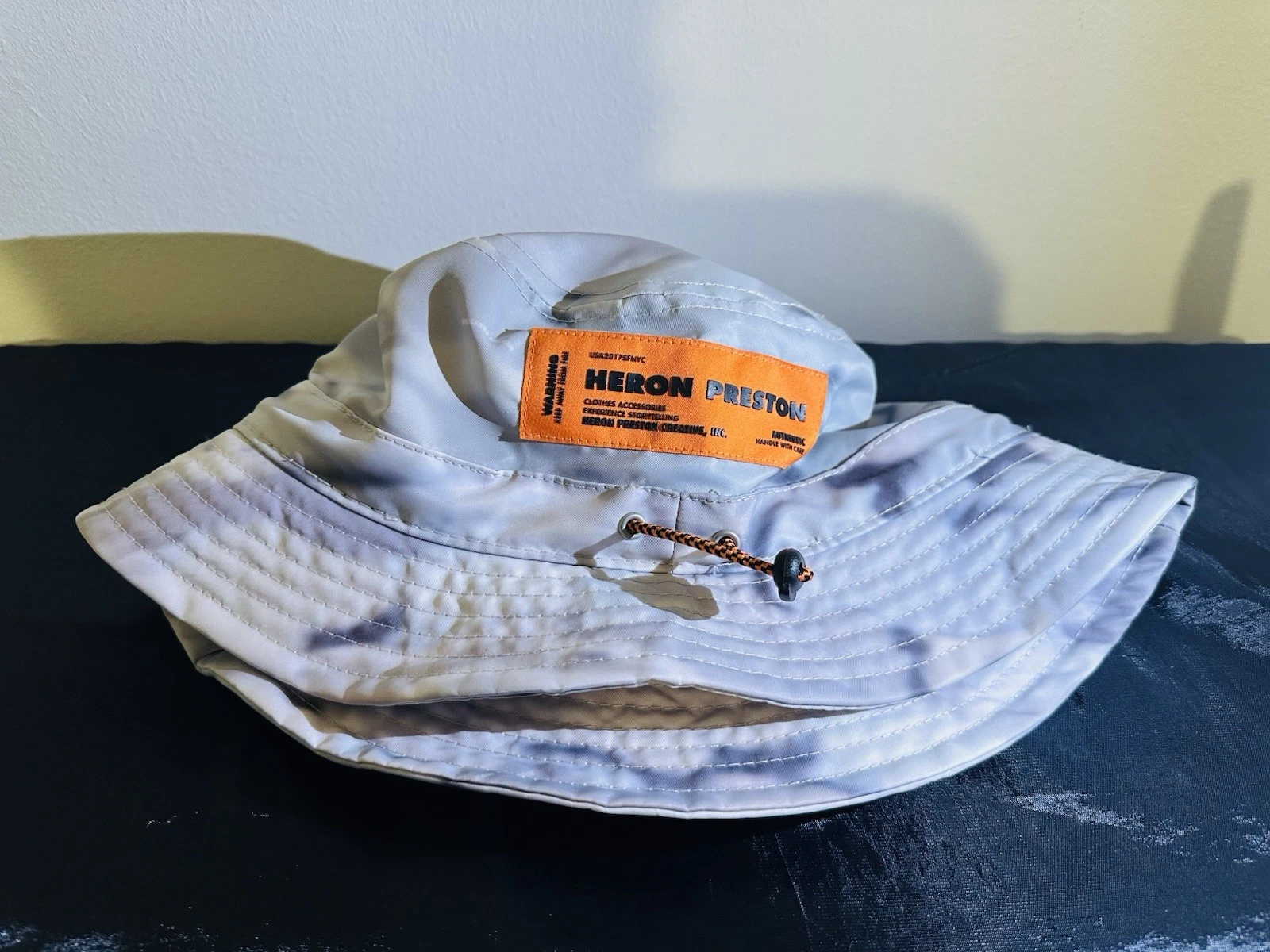 HERON PRESTON BUCKET HAT UNISEX SIZE O/S (NO BOX, NO DUST COVER, NO TAGS)