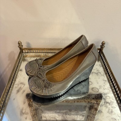 MIA Halston Shoes Womens Size 8 Gray Leather Wedge Heels Slip On Bow Moc Toe