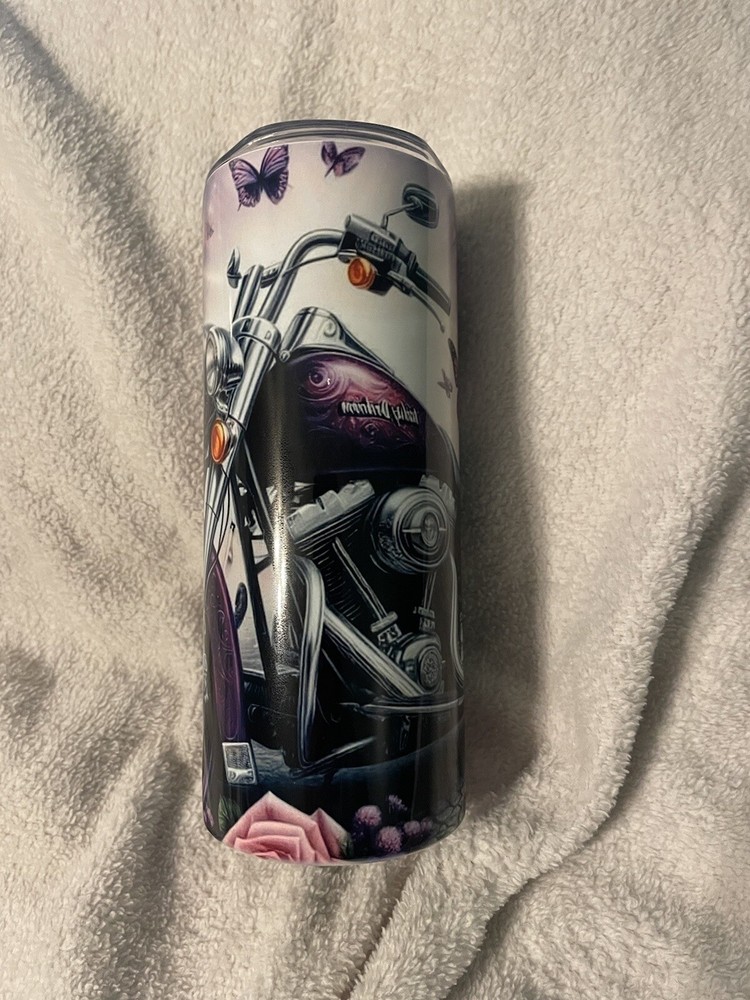 Insulated tumbler with leak-proof lid and reusable straw