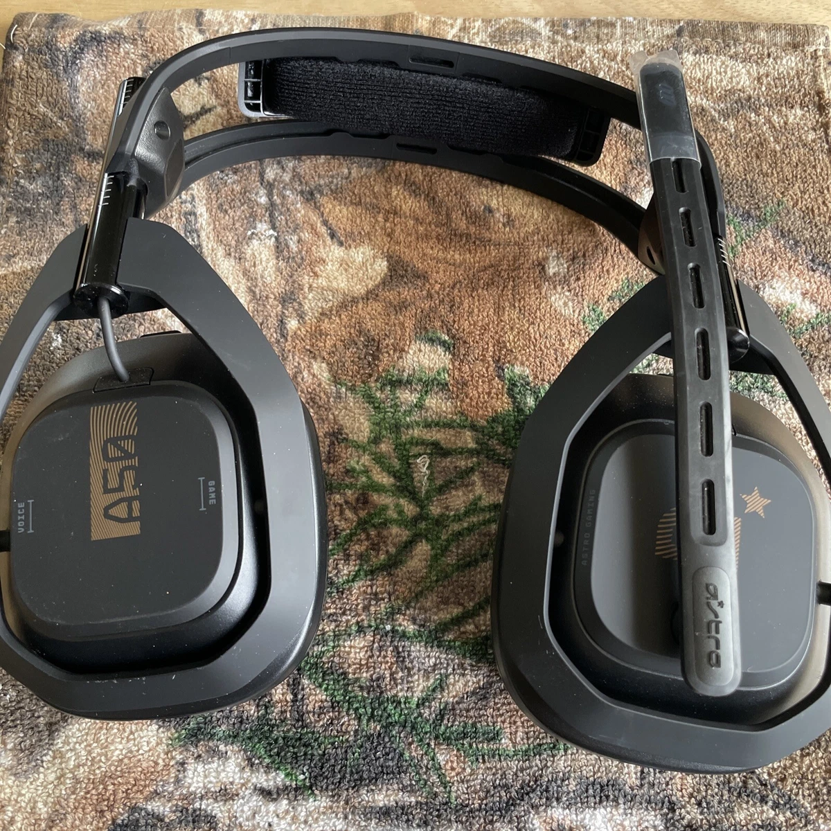 Astro A50 Black/Gold Wireless Gaming Headset & Base Station for