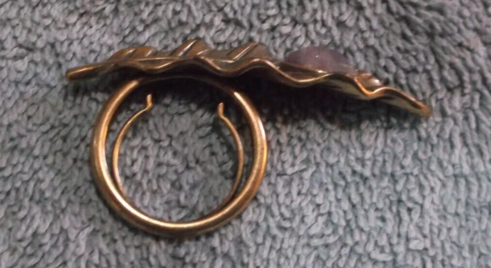 Anillo de plumas Lucky You tono dorado con una piedra de color púrpura ~ ajustable 5~8 Foto 4 de 4