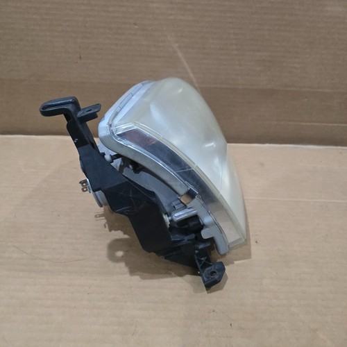 2001-2004 Toyota Sequoia Front Right Passenger Side Headlight Lamp Assembly OEM - Picture 8 of 17