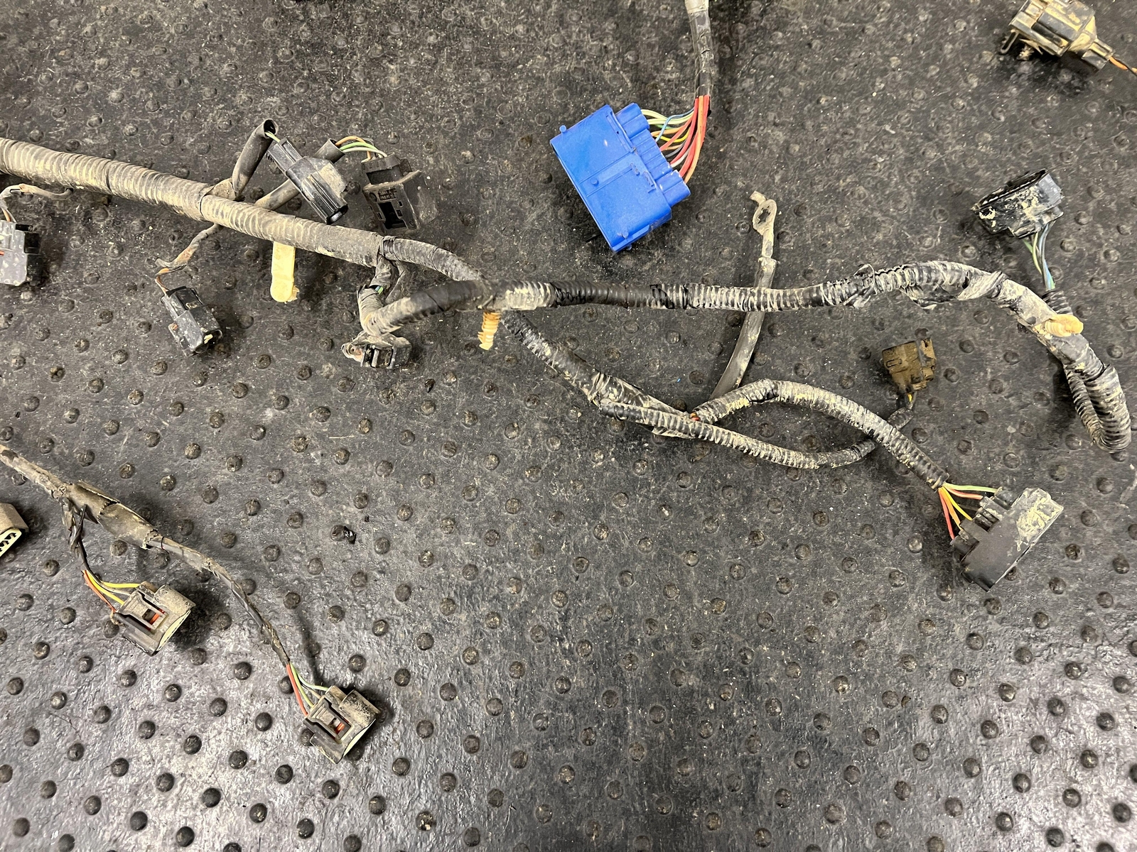 2005 LAND ROVER LR3 ENGINE MOTOR ELECTRIAL WIRE WIRING HARNESS 4.4 AT 01/05 4X4