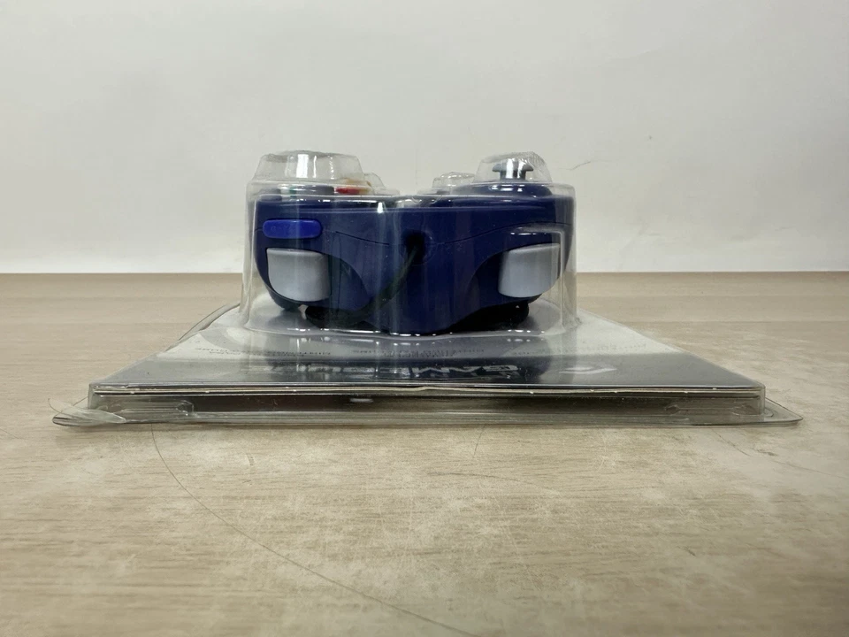 NEW Nintendo GameCube Official OEM Vintage 2003 Controller - Indigo Purple - Image 4 of 4