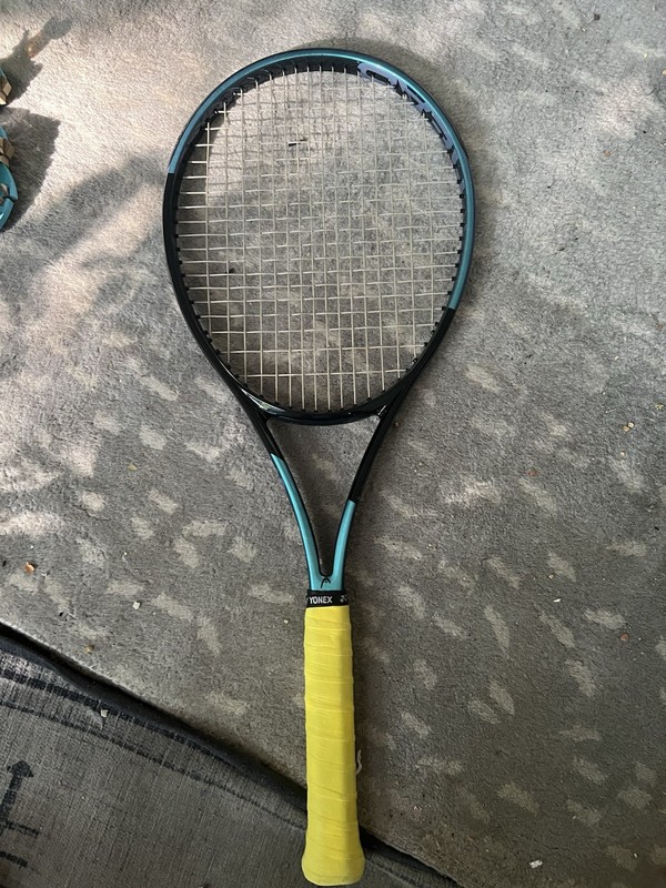 HEAD Gravity Tour Grip Size 4 1/2 Tennis Racquet 98 Sq Inch Head