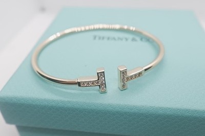 New.Tiiffany&Co.T Wire Bangle Bracelet 18k White Gold Diamond Size small