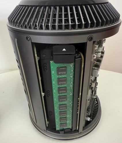 Apple Mac Pro A1481 Intel Xeon E5-1650 v2 2x AMD FirePro D500 24GB RAM 128GB SSD - Picture 7 of 8