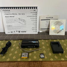 Near Mint xFujifilm FinePix REAL 3D W3 Camera 10.0MP BLACK 32 gb Manual Charger