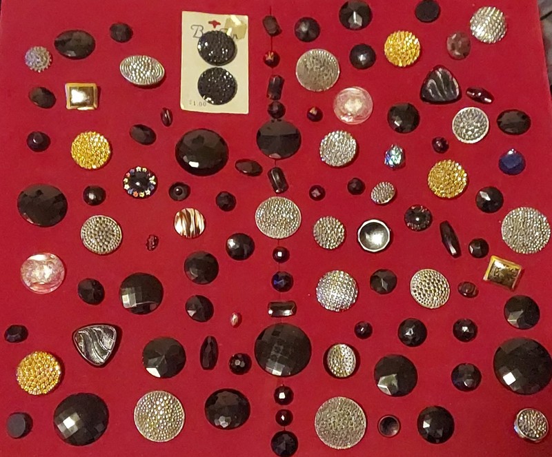 Antique Vintage Glass Sewing Button Lot - 100+ Assorted Sizes, Designs