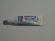 Zahncreme Zahnpasta Sensodyne Repair für Zahne Reisezahncreme Reise NEU